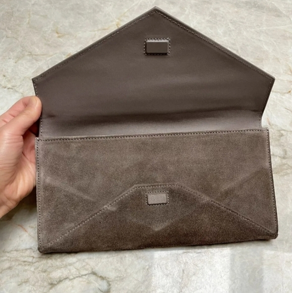 Cuyana Leather Brown Tan Beige Chain Clutch Crossbody Silver Chain - Picture 9 of 12